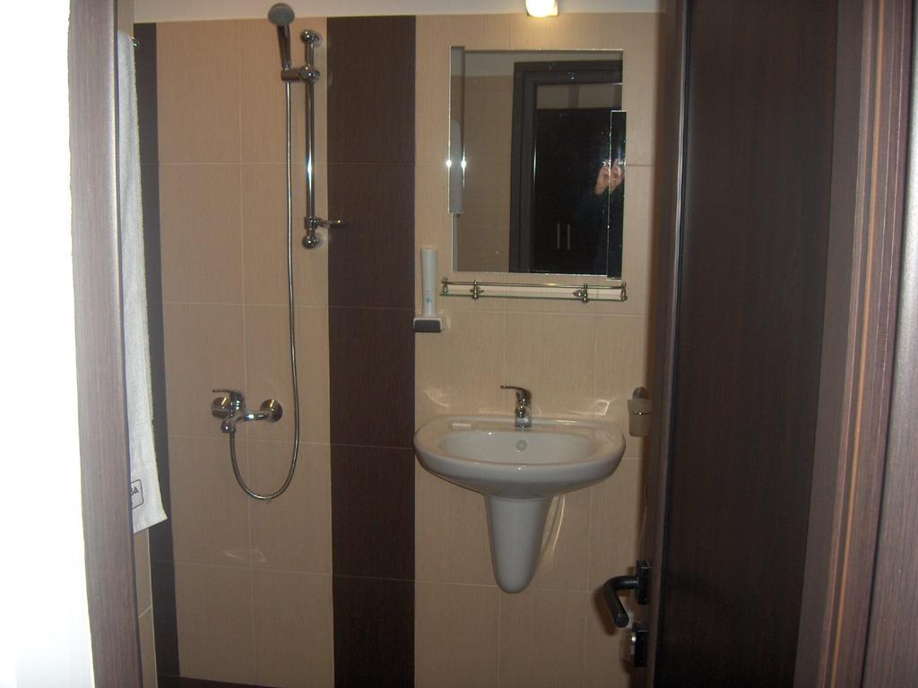 Отель Krasteva House Берковица Номер фото