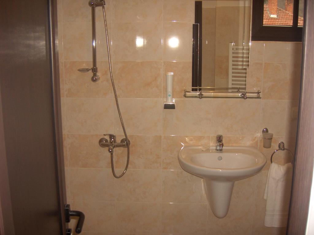 Отель Krasteva House Берковица Номер фото